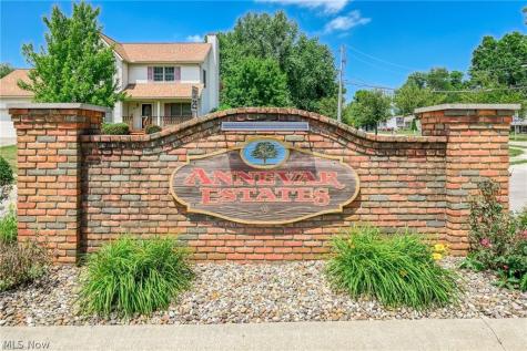 835 Yorkshire Drive Ravenna OH 44266