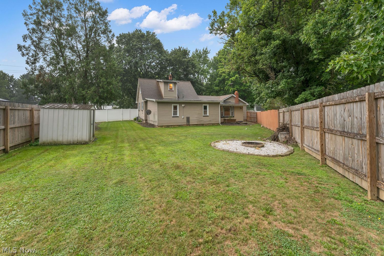 11199 Youngstown Pittsburgh Road New Middletown OH 44442