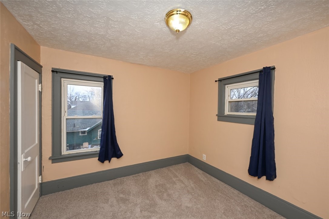 77 W Mildred Avenue Akron OH 44310
