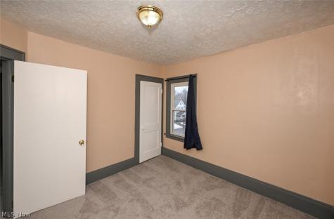 77 W Mildred Avenue Akron OH 44310