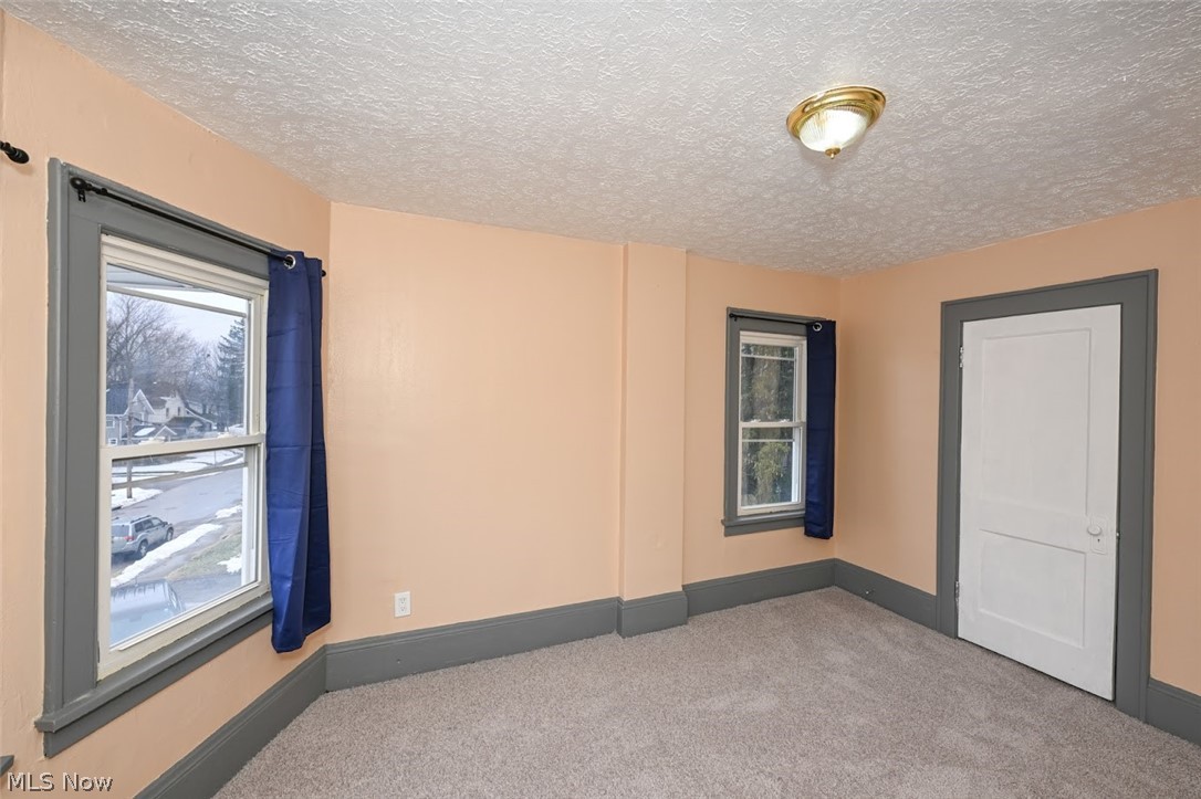 77 W Mildred Avenue Akron OH 44310
