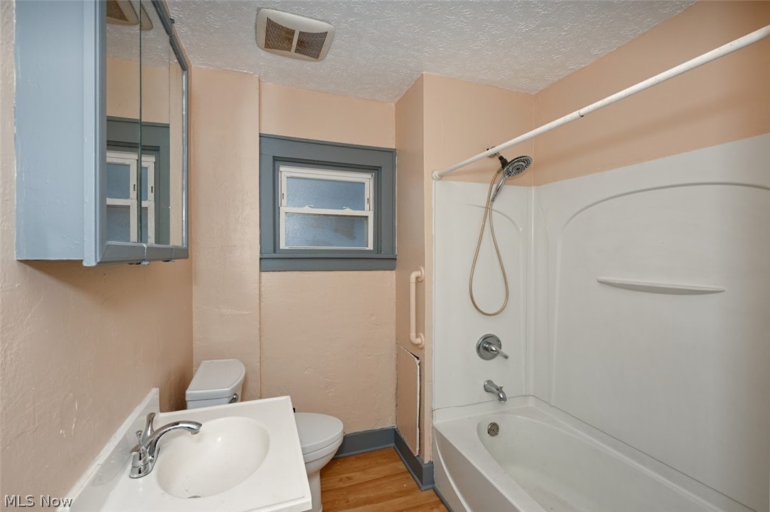 77 W Mildred Avenue Akron OH 44310