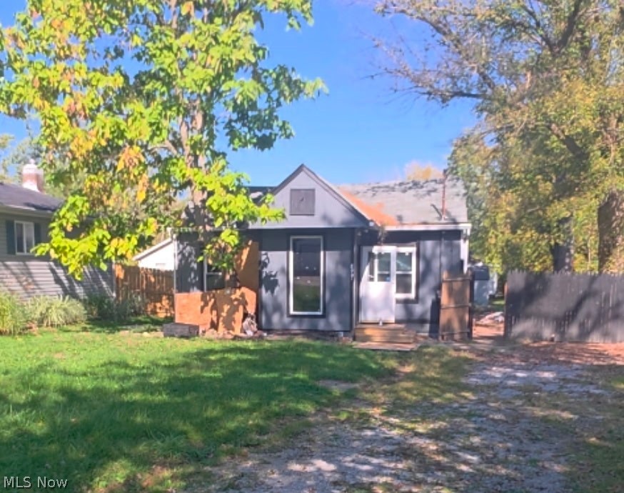 899 Flanders Avenue Akron OH 44314