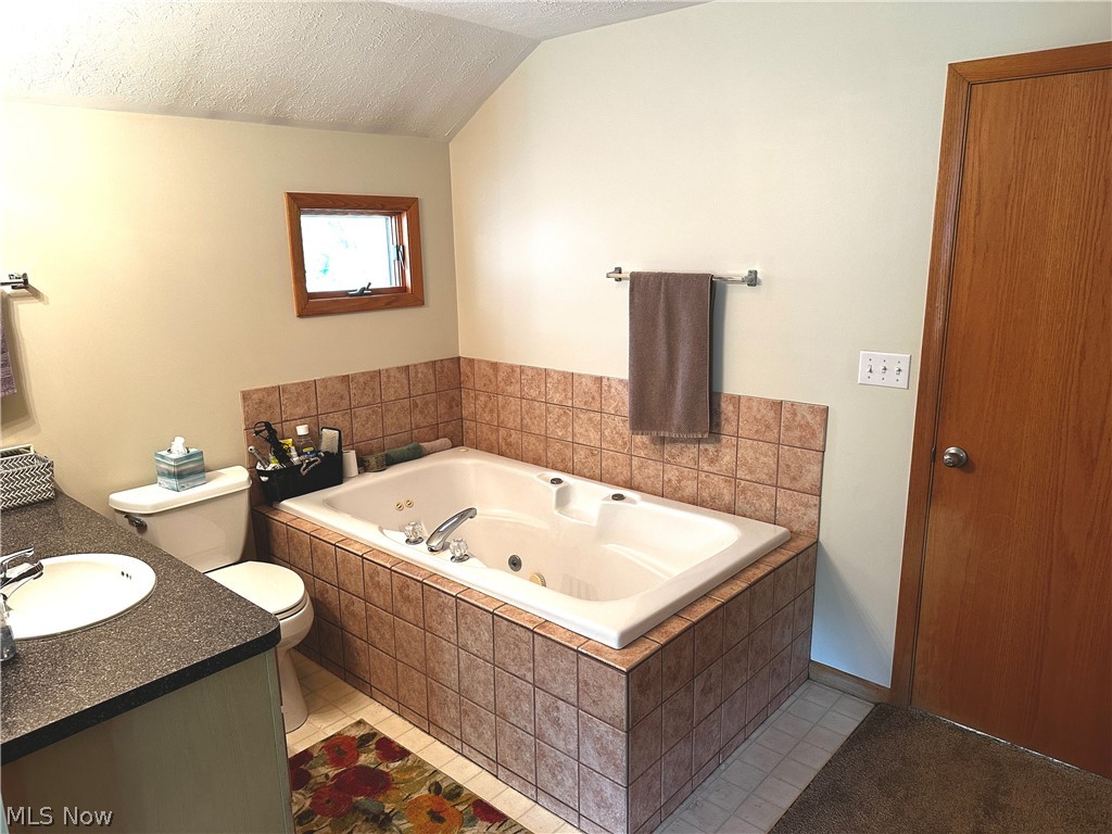 391 Centennial Drive Vienna OH 44473