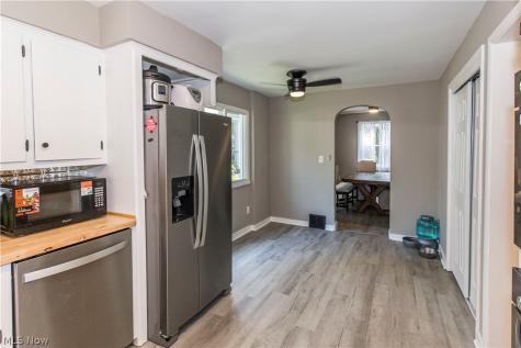 457 S Firestone Boulevard Akron OH 44301