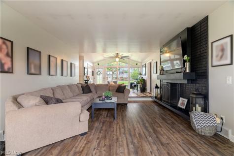 1331 Buena Vista Street NE Canton OH 44714