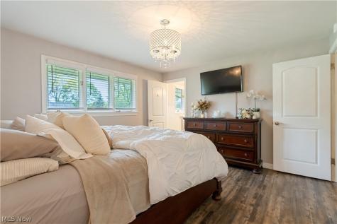 1331 Buena Vista Street NE Canton OH 44714