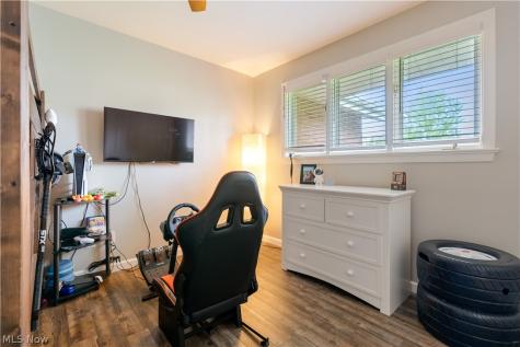 1331 Buena Vista Street NE Canton OH 44714