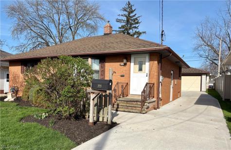 355 Gayle Drive Sheffield Lake OH 44054