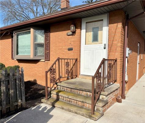 355 Gayle Drive Sheffield Lake OH 44054