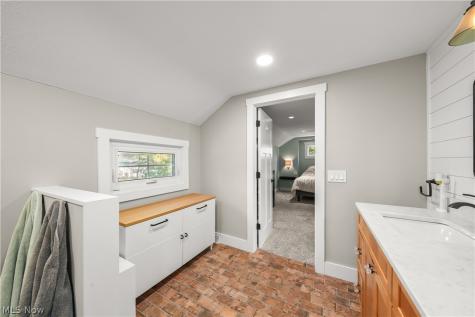 140 Ben Shaw Road Aurora OH 44202