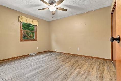 3855 Westlynn Avenue NW Massillon OH 44646