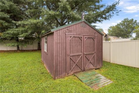 3855 Westlynn Avenue NW Massillon OH 44646