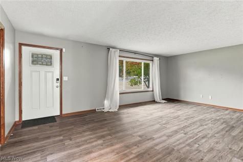 3855 Westlynn Avenue NW Massillon OH 44646