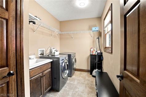 50 Walden Ridge Drive Hinckley OH 44233
