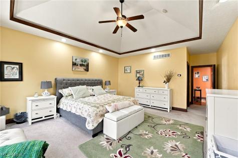 50 Walden Ridge Drive Hinckley OH 44233