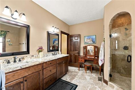 50 Walden Ridge Drive Hinckley OH 44233