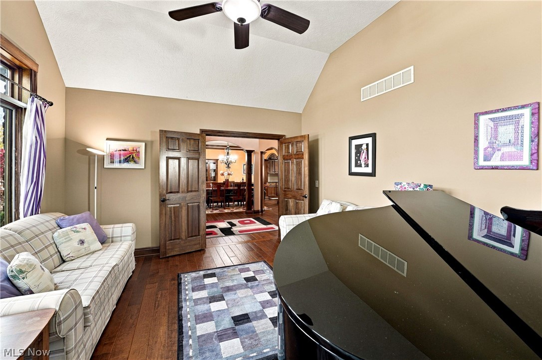 50 Walden Ridge Drive Hinckley OH 44233