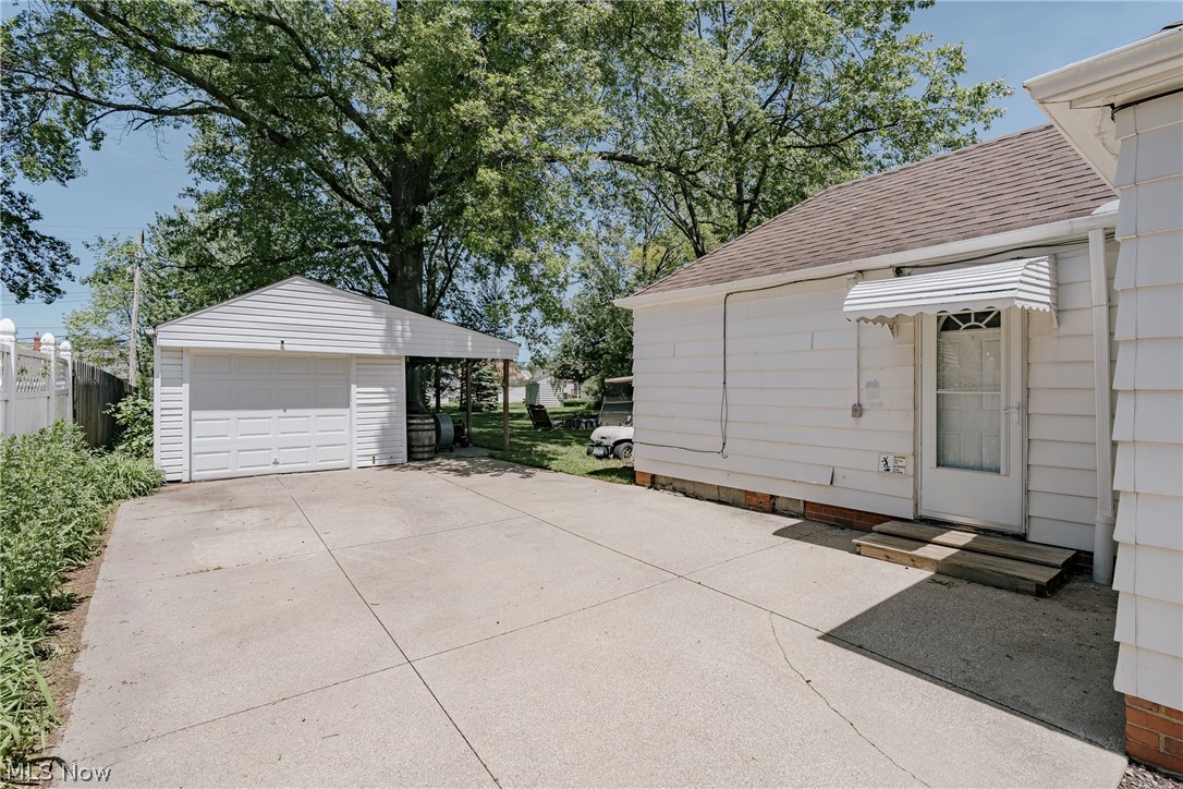 5363 Summit Road Lyndhurst OH 44124