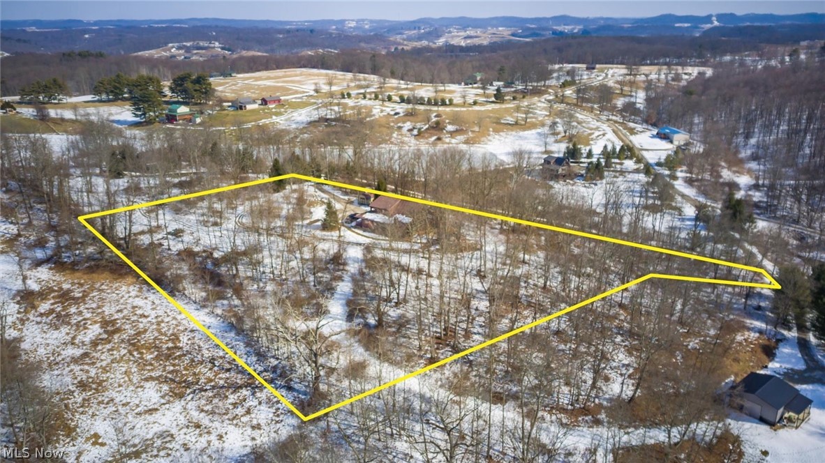 18028 Winterset Lane Lore City OH 43755