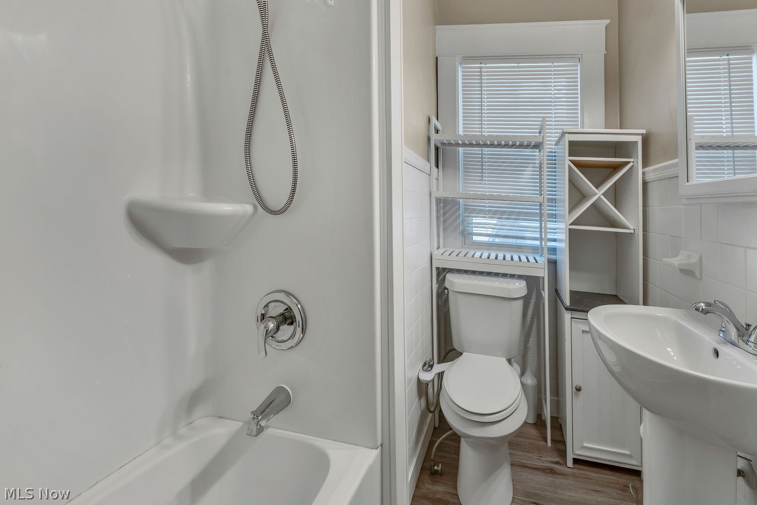484 Fourth Street Struthers OH 44471