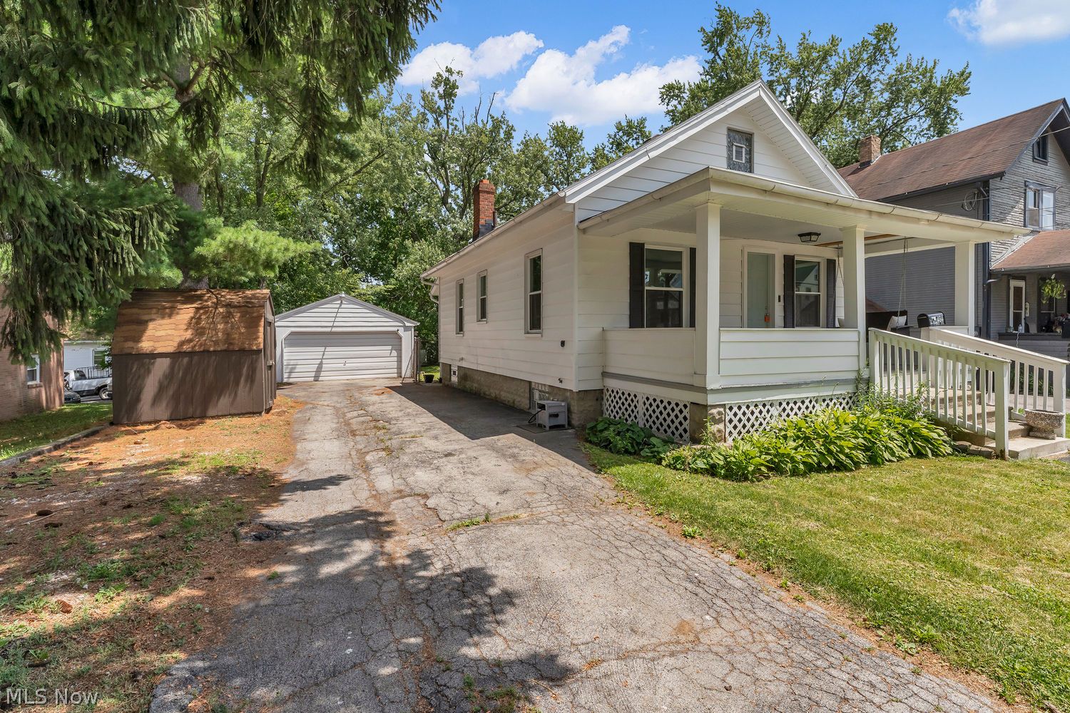 484 Fourth Street Struthers OH 44471