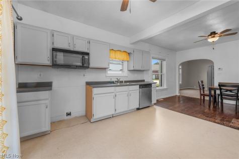 1244 W Erie Avenue Lorain OH 44052