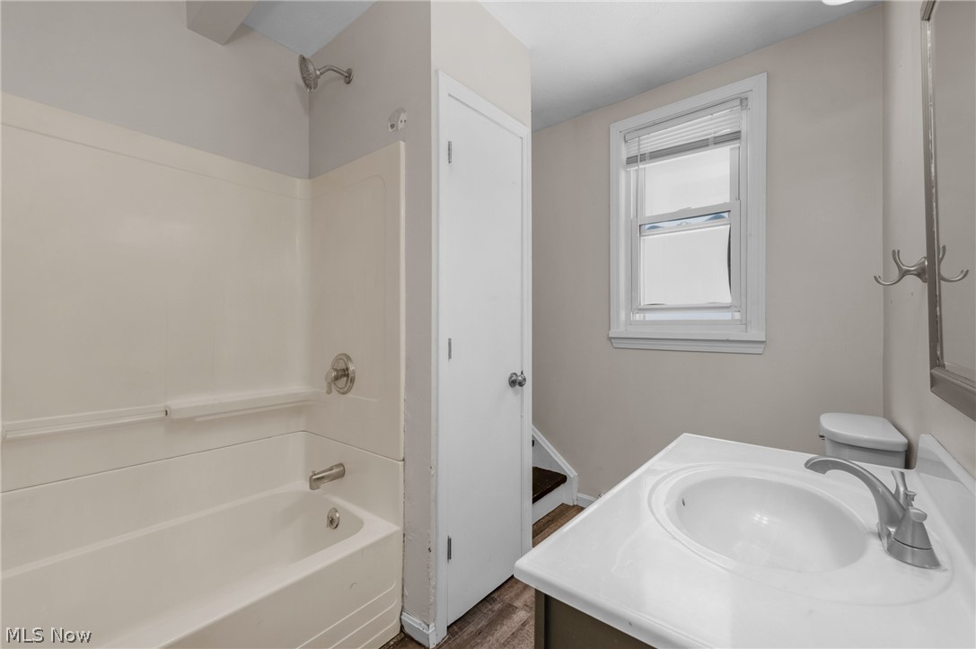 1244 W Erie Avenue Lorain OH 44052