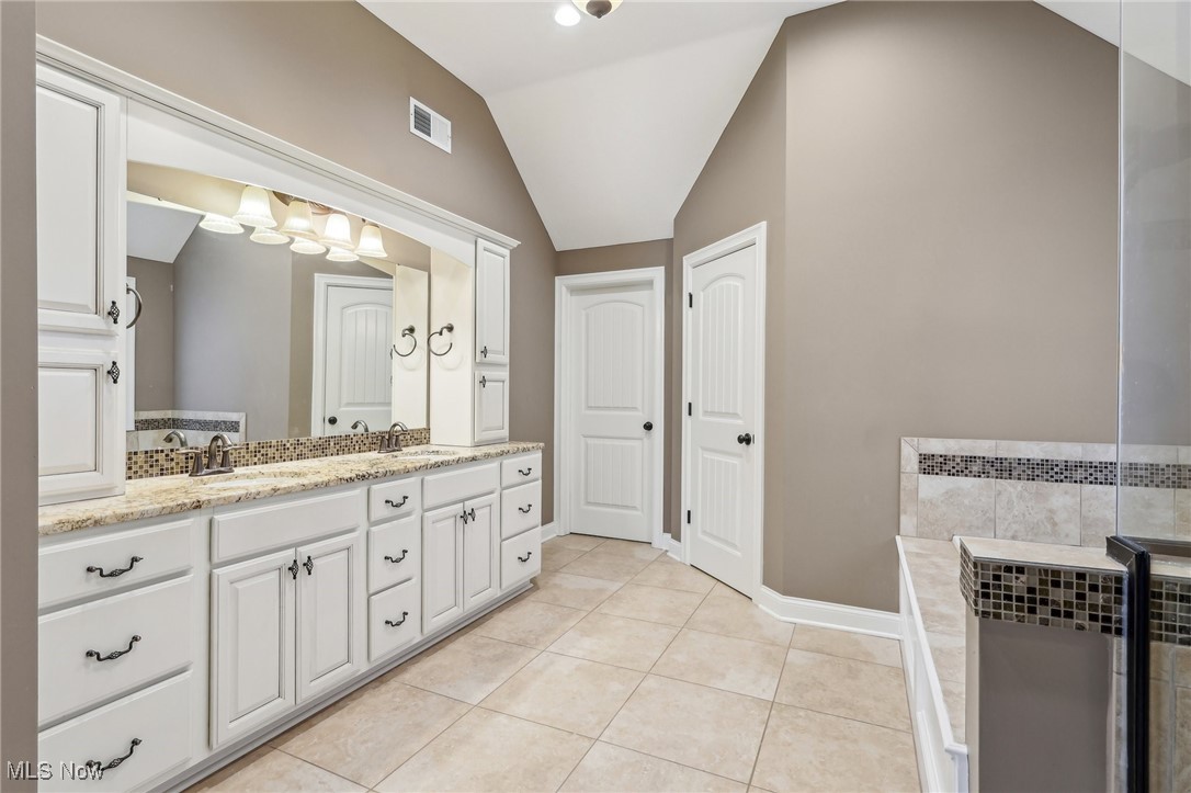 5021 Brookhaven Drive North Royalton OH 44133