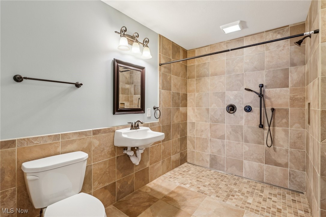 5021 Brookhaven Drive North Royalton OH 44133