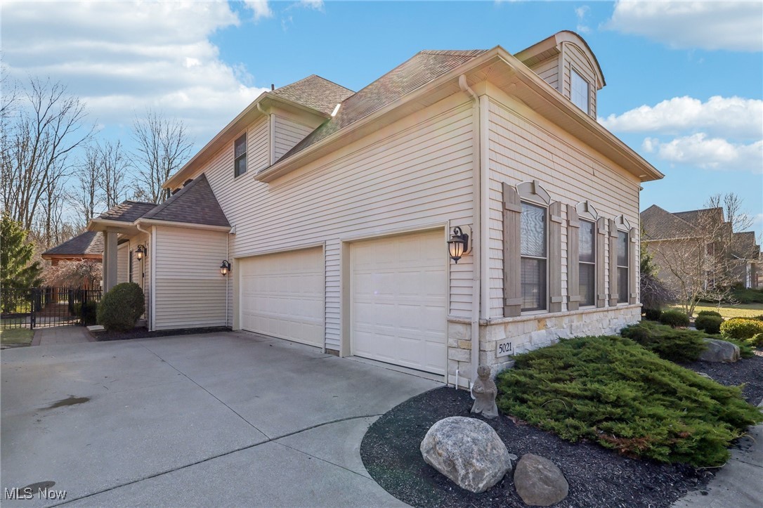5021 Brookhaven Drive North Royalton OH 44133