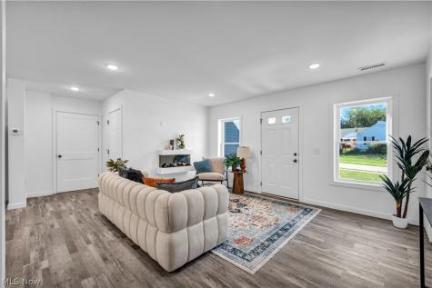 5239 Forest Avenue Maple Heights OH 44137