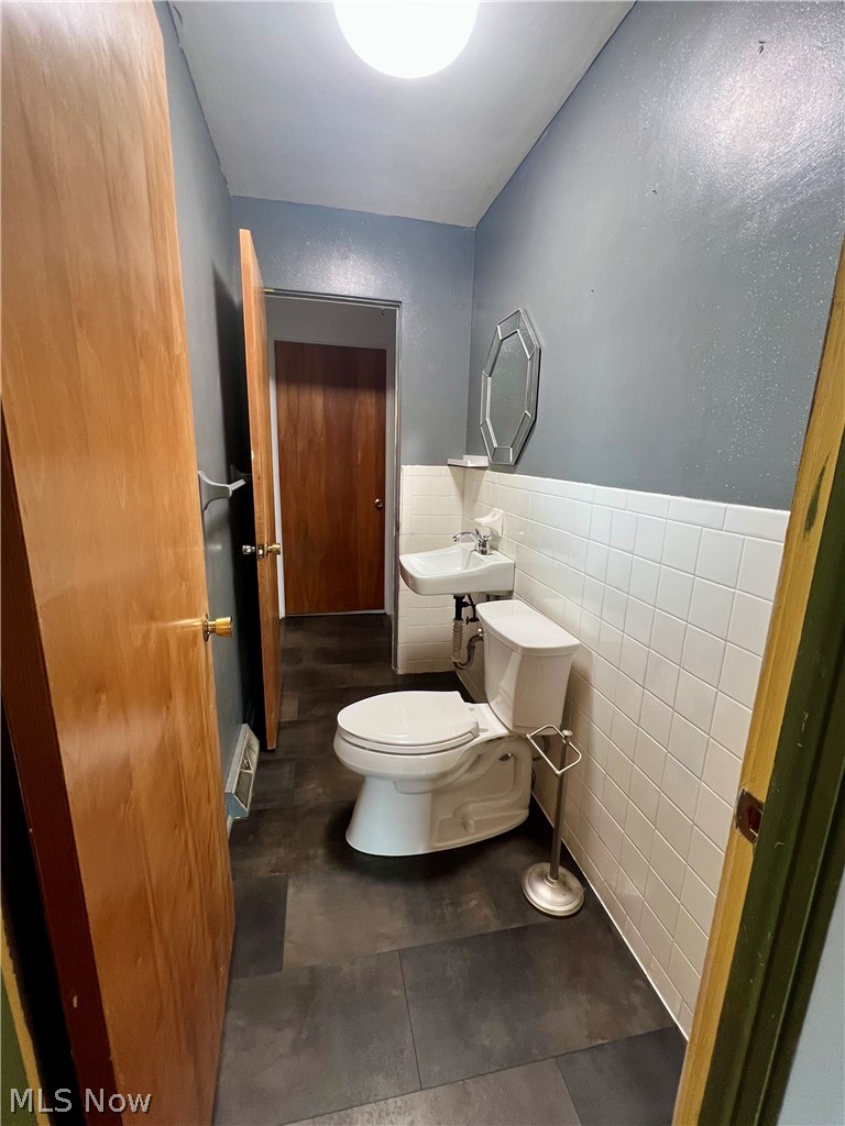 1589 Bronson Road Akron OH 44305