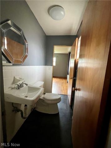 1589 Bronson Road Akron OH 44305
