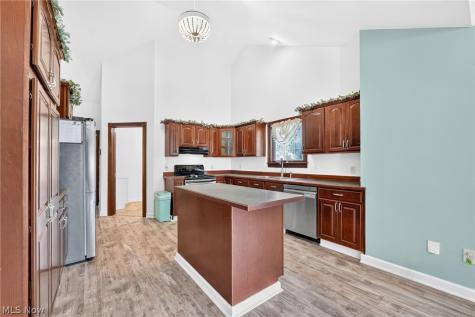 3948 Johnson Road Norton OH 44203