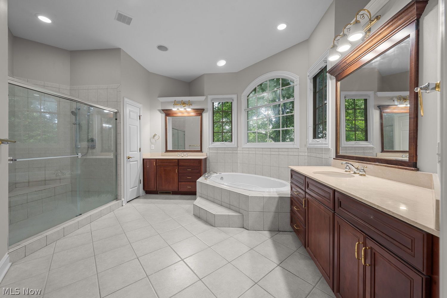 39420 Cortina Circle Solon OH 44139