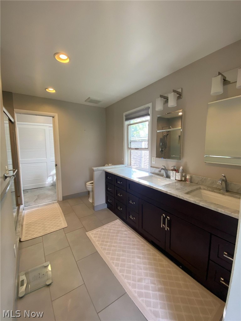 2021 Lyndway Road Cleveland OH 44121