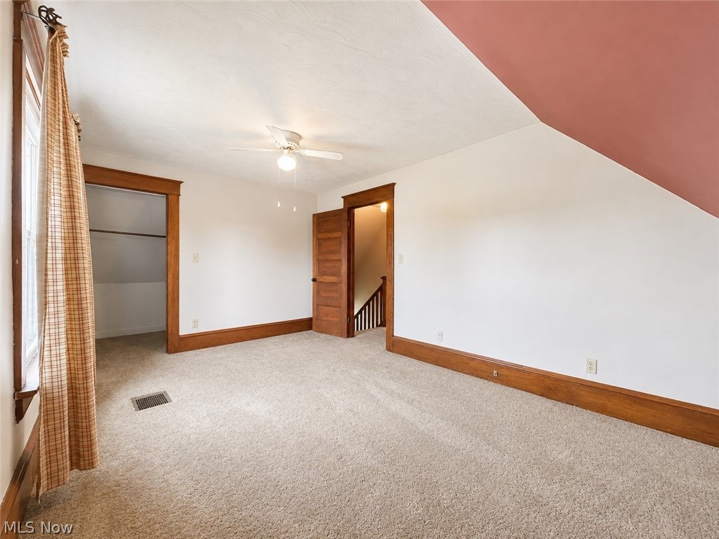 287 W North Avenue East Palestine OH 44413