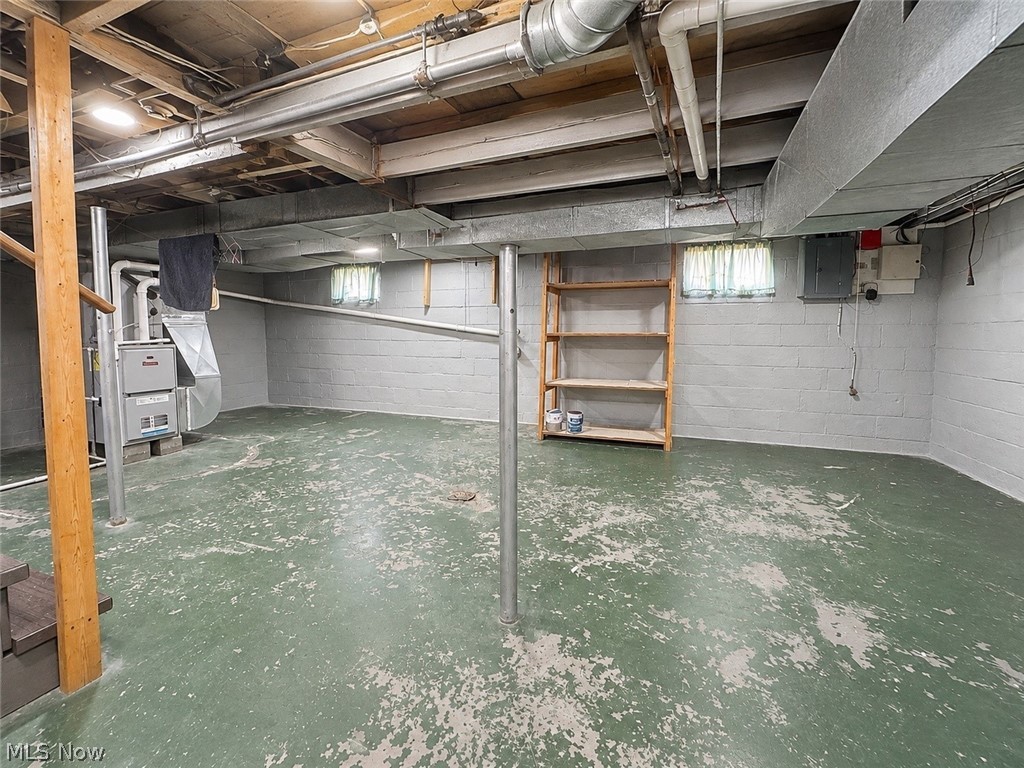 287 W North Avenue East Palestine OH 44413