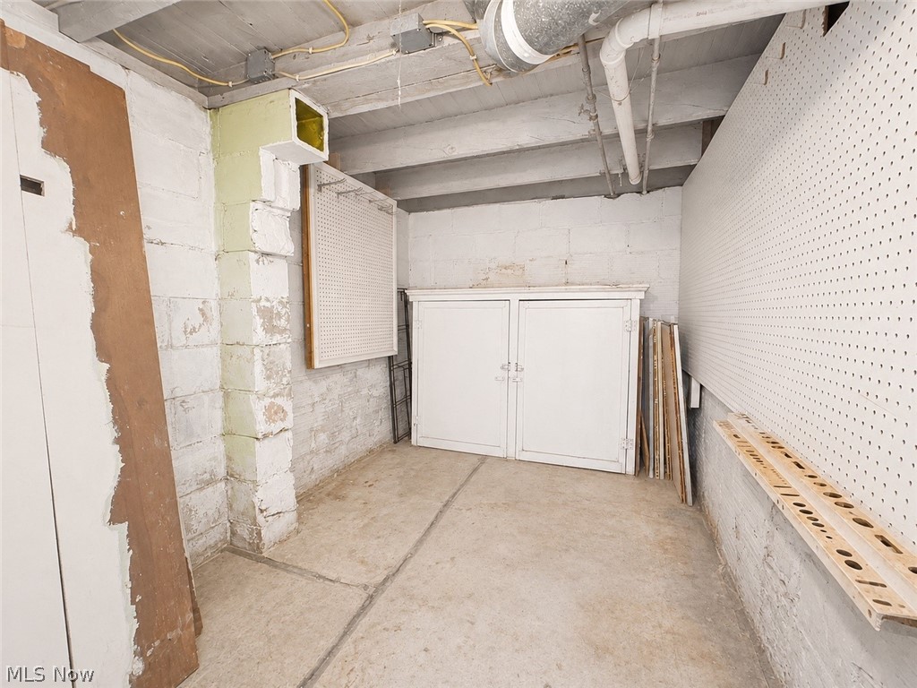 287 W North Avenue East Palestine OH 44413