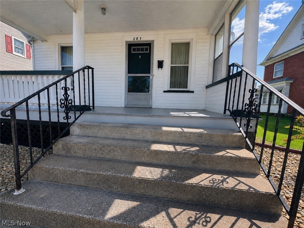 287 W North Avenue East Palestine OH 44413