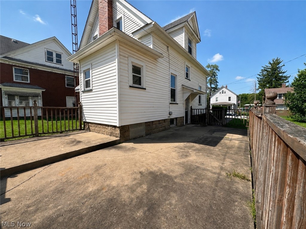 287 W North Avenue East Palestine OH 44413