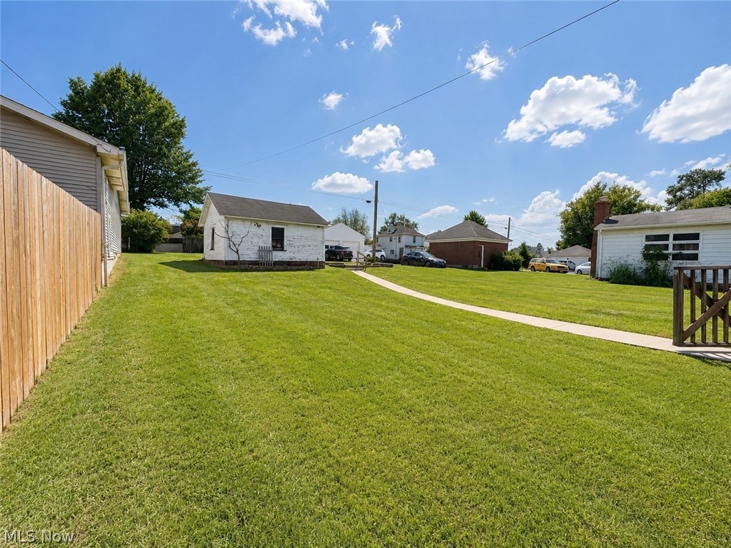 287 W North Avenue East Palestine OH 44413