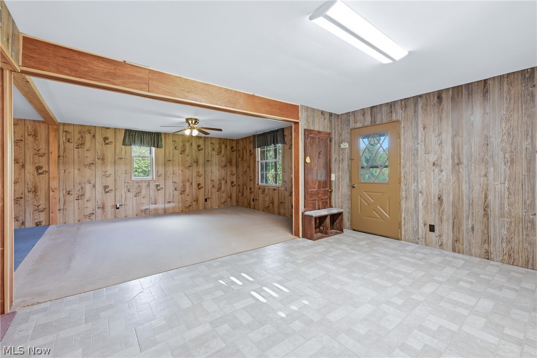 7374 Vale Road Rogers OH 44455