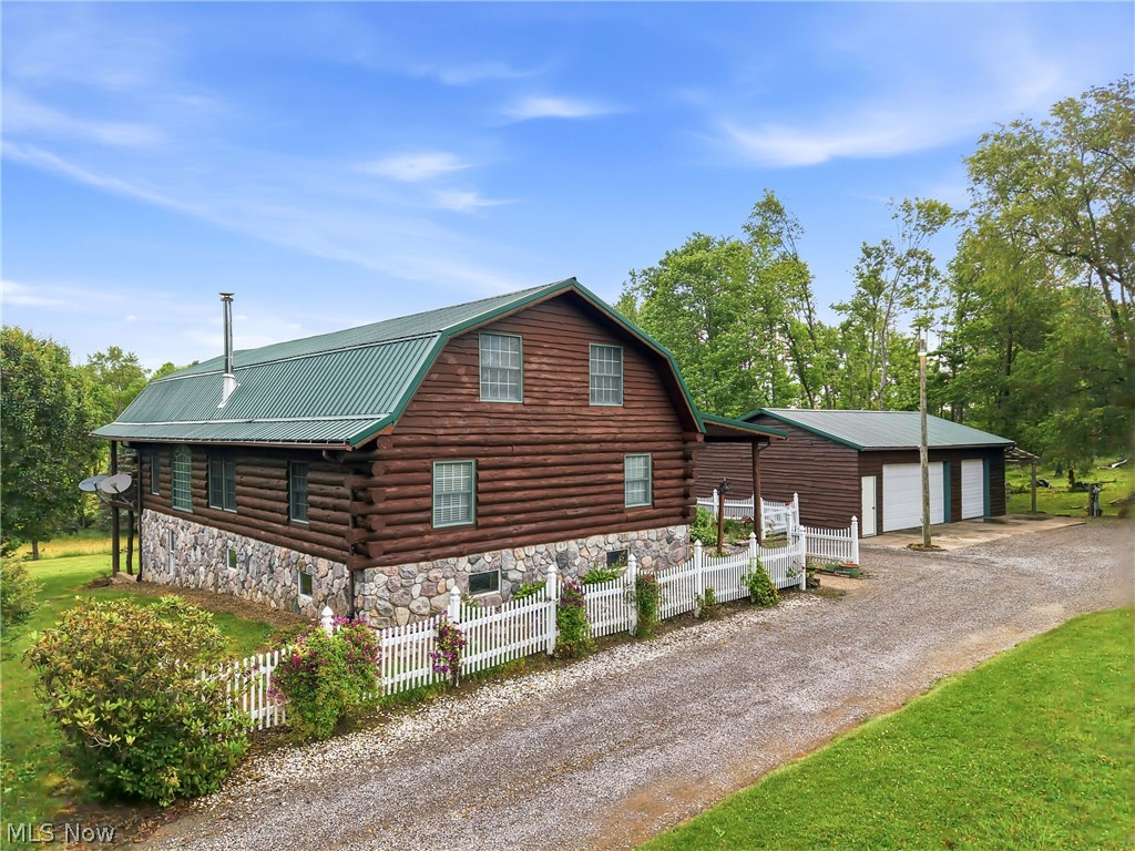 7374 Vale Road Rogers OH 44455