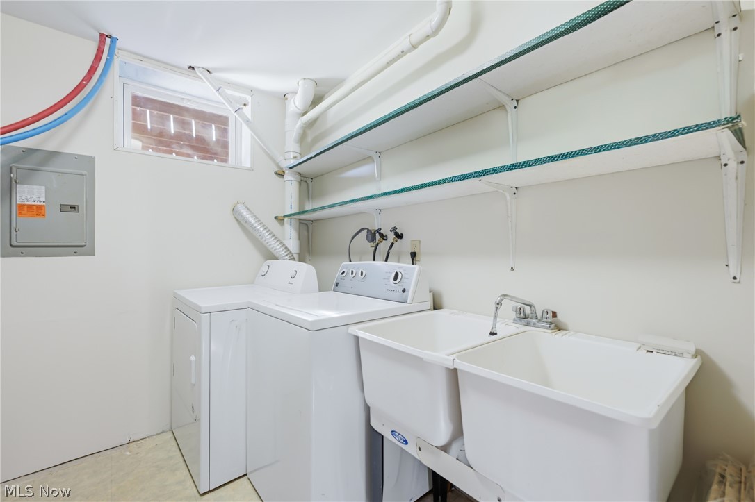 7374 Vale Road Rogers OH 44455
