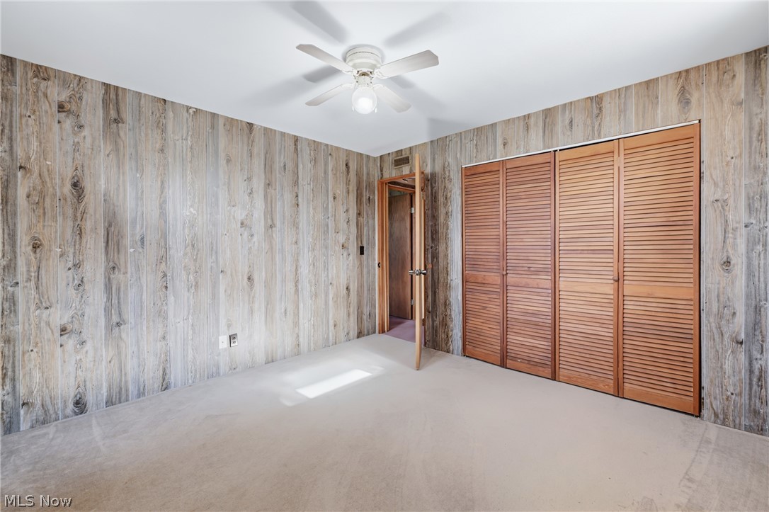 7374 Vale Road Rogers OH 44455