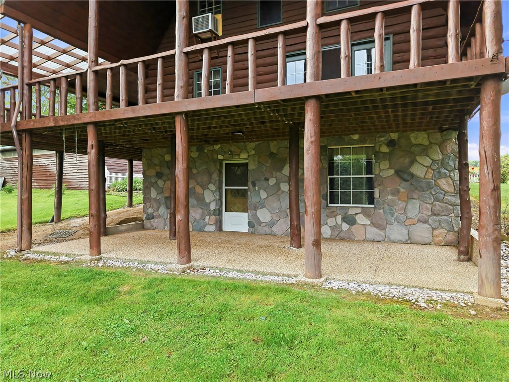 7374 Vale Road Rogers OH 44455