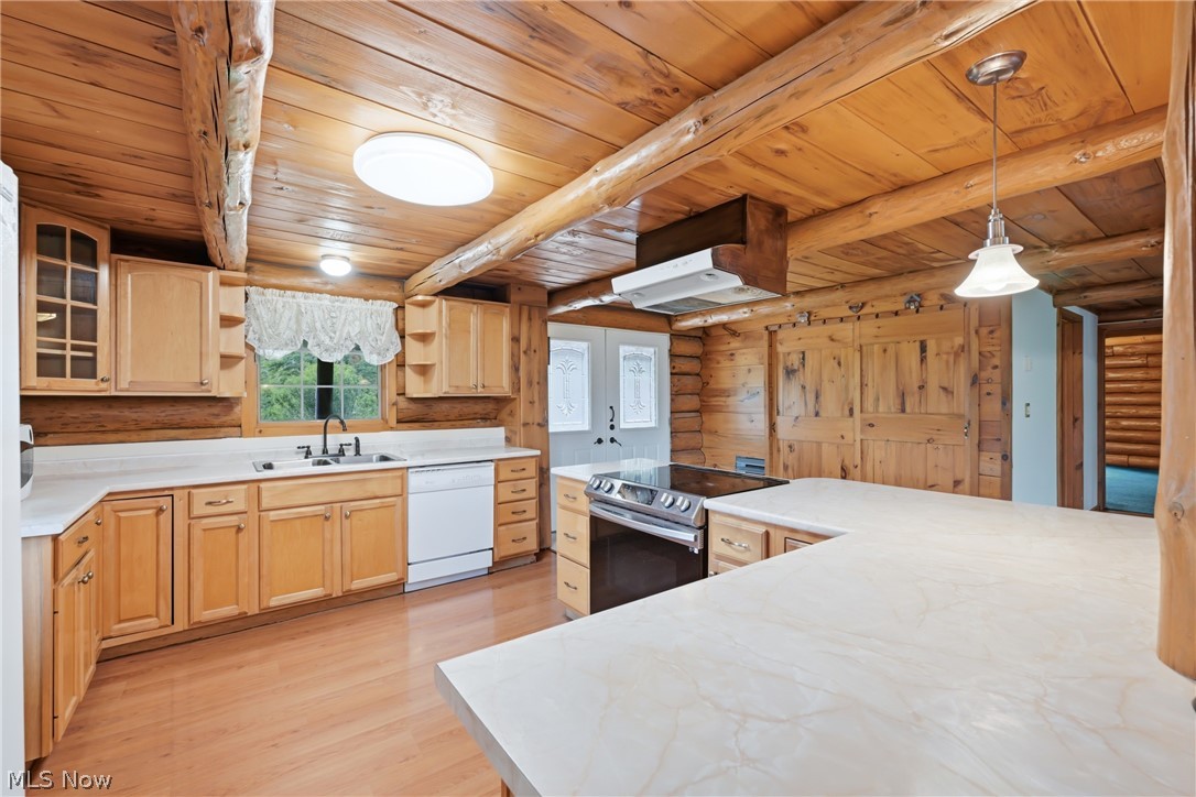 7374 Vale Road Rogers OH 44455