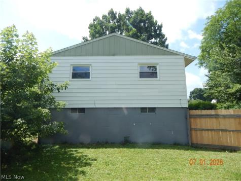 1709 42nd Street NW Canton OH 44709
